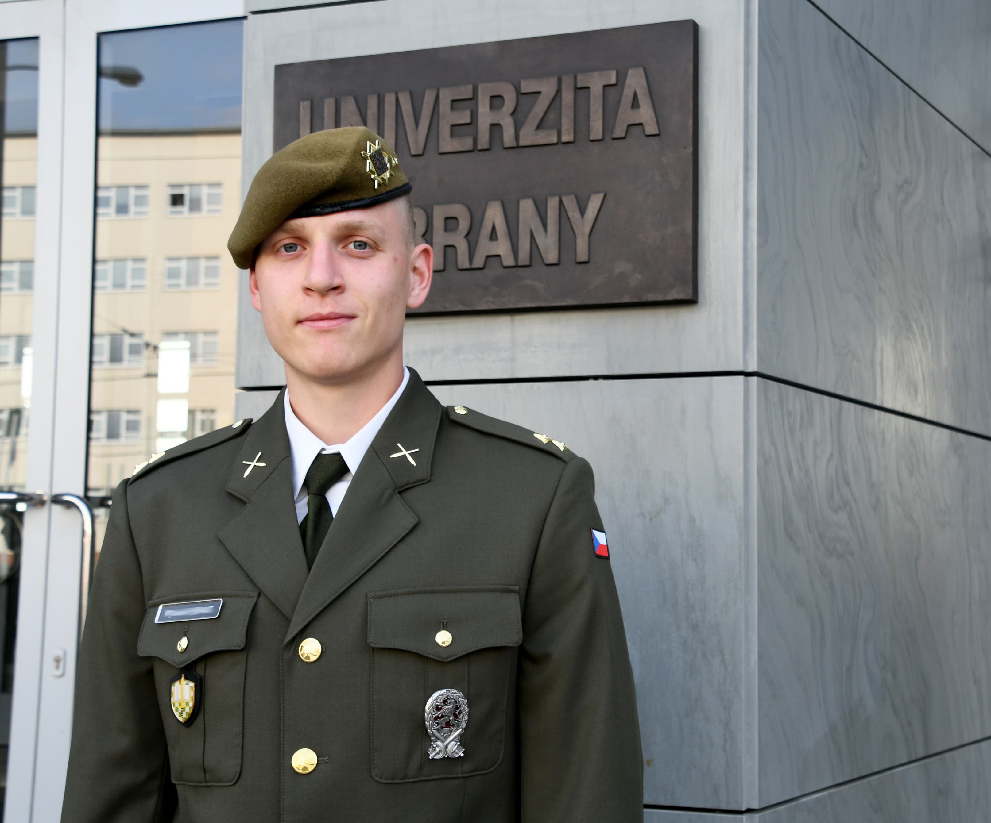 Právě si prohlížíte Nejlepší absolvent poručík Kryštof Harant